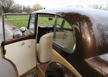 Daimler DB 18 Türe offen